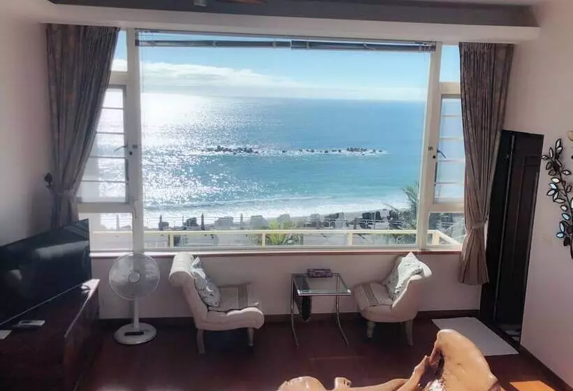 تختخواب و صبحانه View Ocean