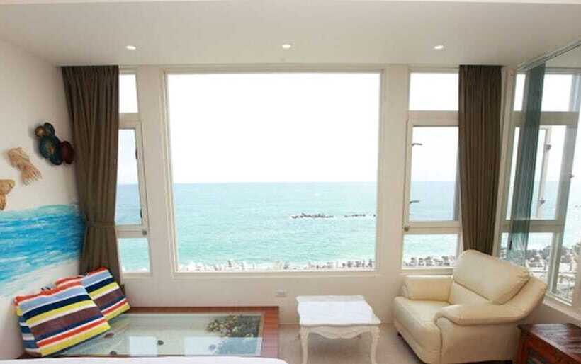 تختخواب و صبحانه View Ocean