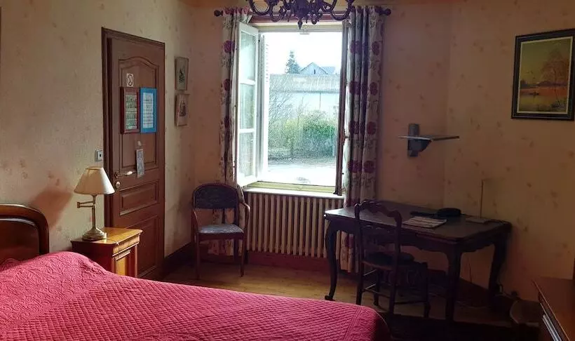 ホテル Hôtel Louise De La Vallière