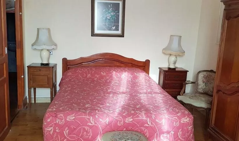 ホテル Hôtel Louise De La Vallière