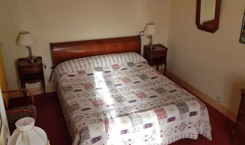 ホテル Hôtel Louise De La Vallière