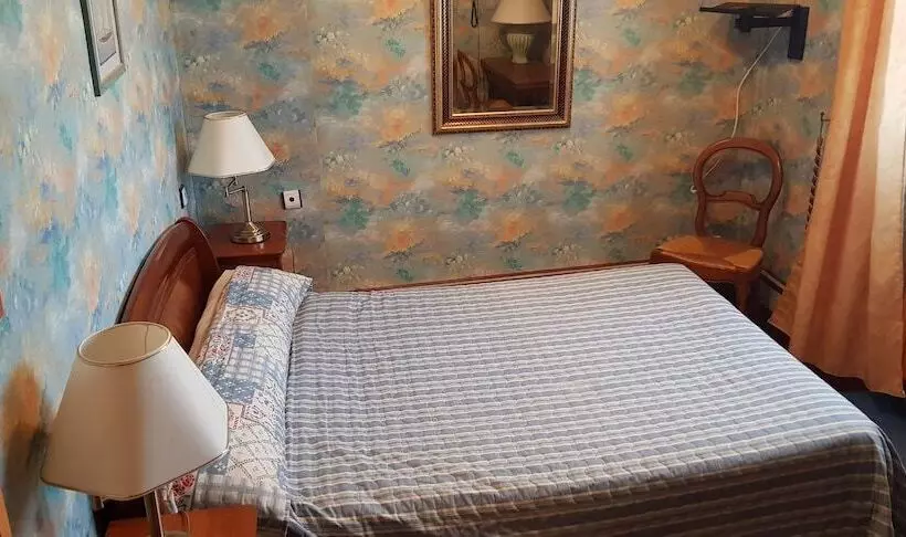 ホテル Hôtel Louise De La Vallière