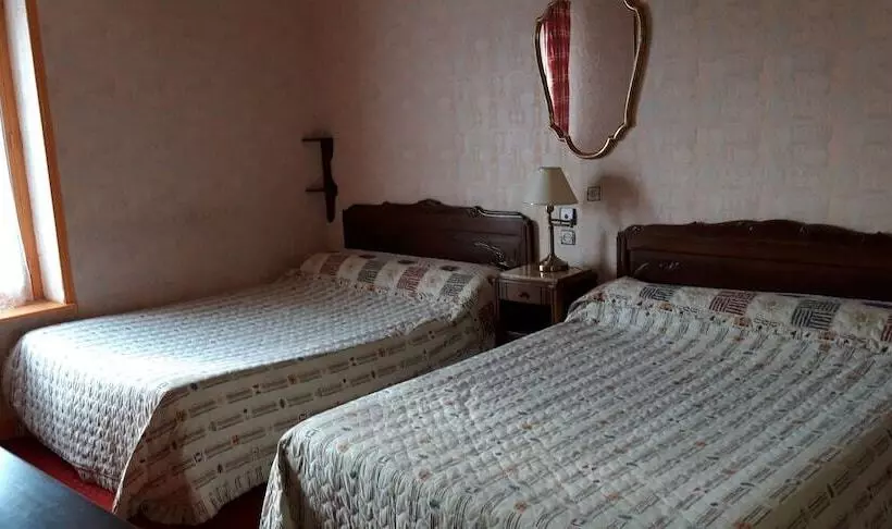 ホテル Hôtel Louise De La Vallière