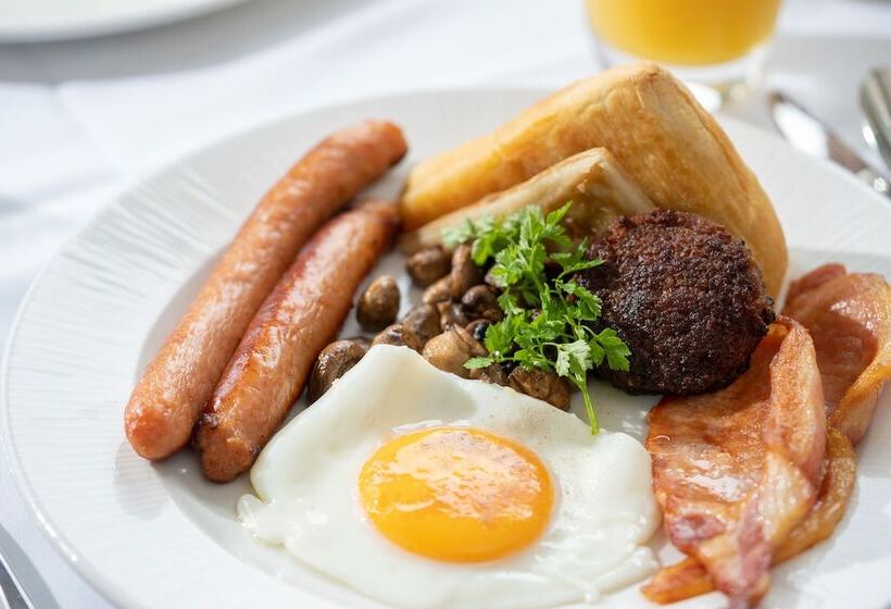 Отель Killeavy Castle Estate