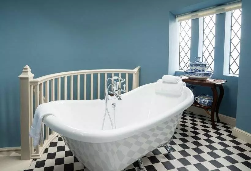 Hotelli Killeavy Castle Estate