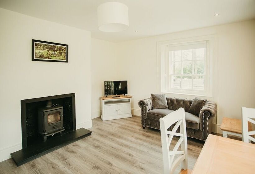 Отель Killeavy Castle Estate