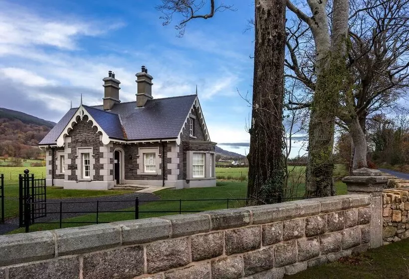 Hotelli Killeavy Castle Estate