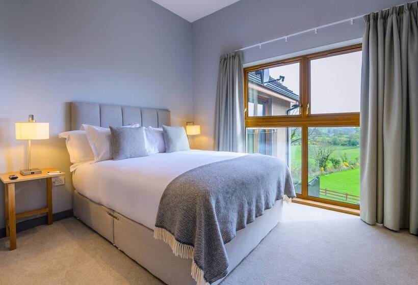 Отель Killeavy Castle Estate