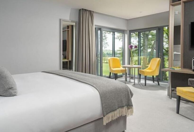 Отель Killeavy Castle Estate