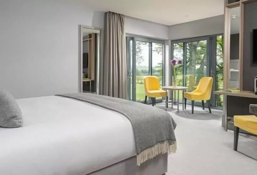 Hotelli Killeavy Castle Estate