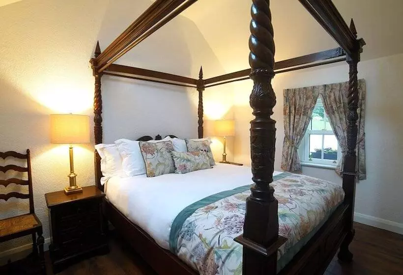 Hotelli Killeavy Castle Estate