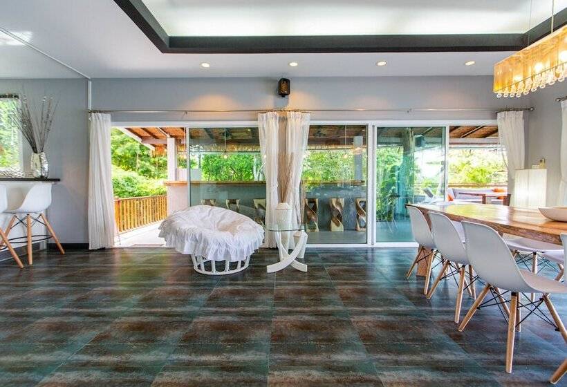 Hotelli Padel Phangan Suite