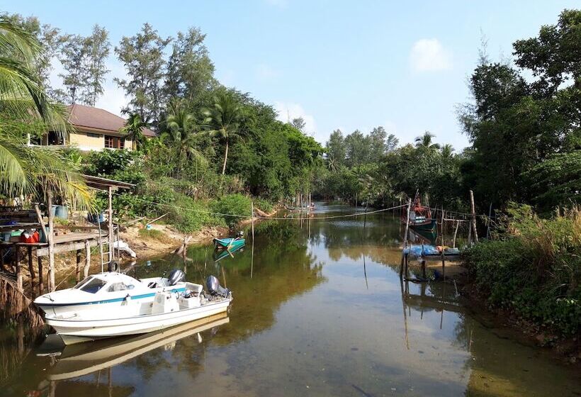 Hotelli Padel Phangan Suite