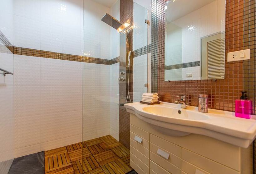 Hotelli Padel Phangan Suite