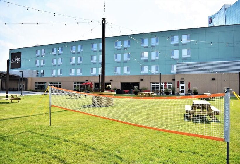 בית מלון כפרי The Alder At Resorts World Catskills