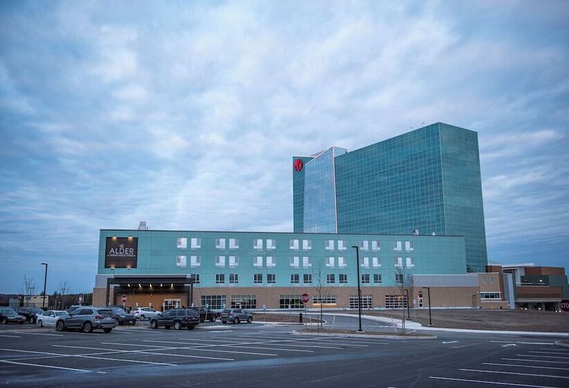 בית מלון כפרי The Alder At Resorts World Catskills