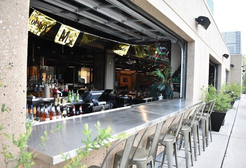 בית מלון כפרי The Alder At Resorts World Catskills