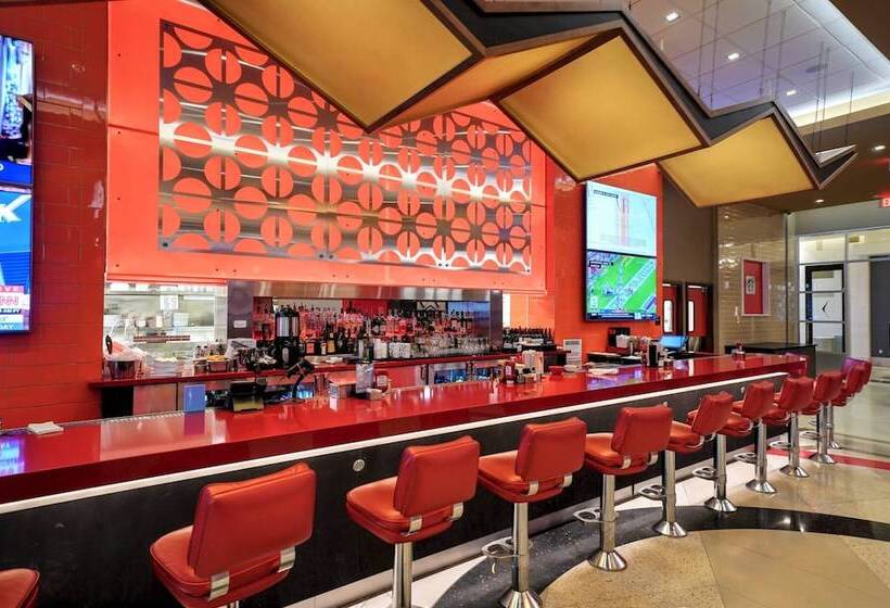 בית מלון כפרי The Alder At Resorts World Catskills