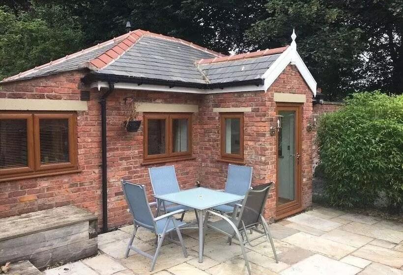 Hotelli The Old Vicarage Lodge