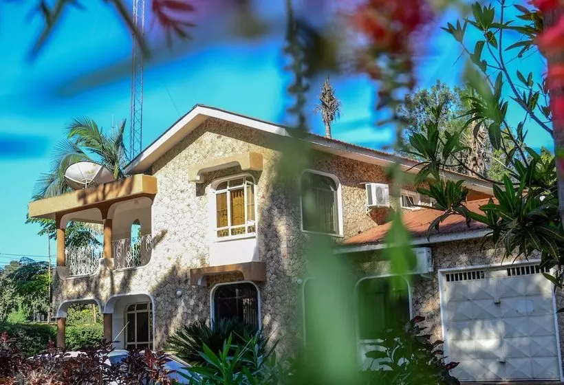 ユースホステル Mama Thea Homes