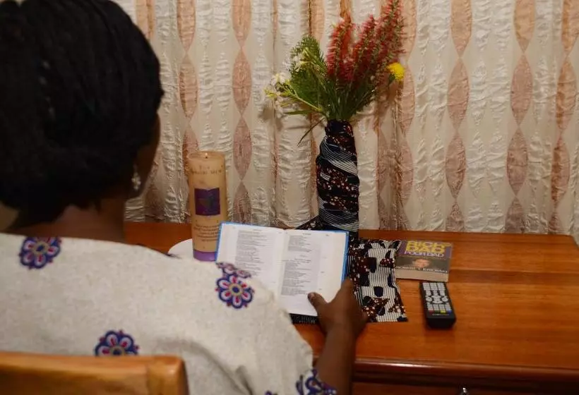 ユースホステル Mama Thea Homes