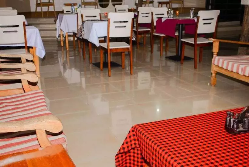 ユースホステル Mama Thea Homes