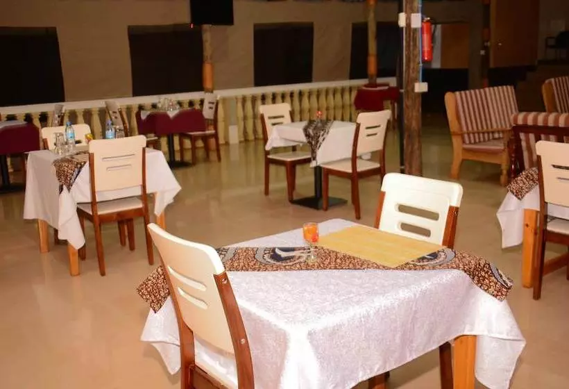 ユースホステル Mama Thea Homes