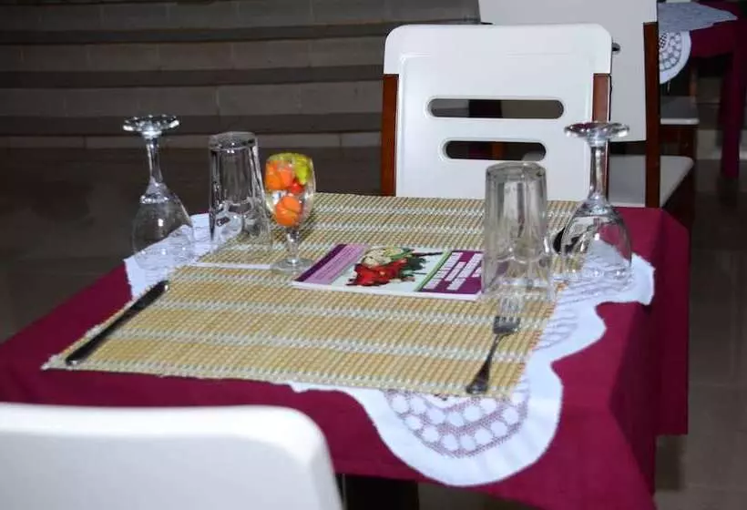 ユースホステル Mama Thea Homes