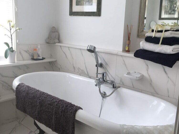 ペンション Gladstone Guesthouse