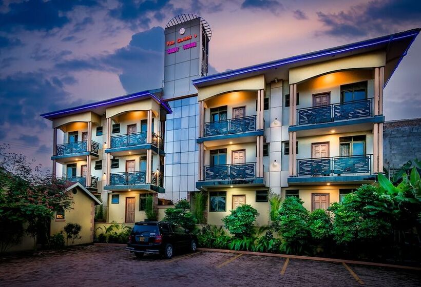 پانسیون Palm Gardens And Guest House