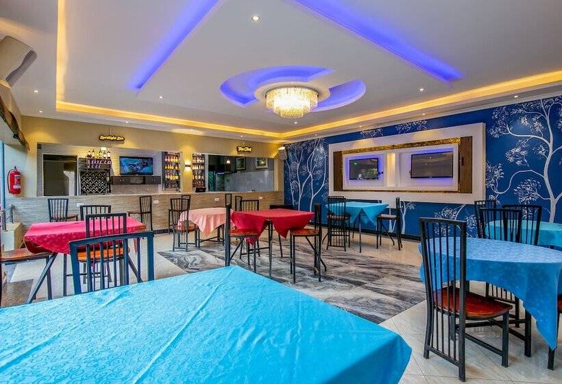 پانسیون Palm Gardens And Guest House