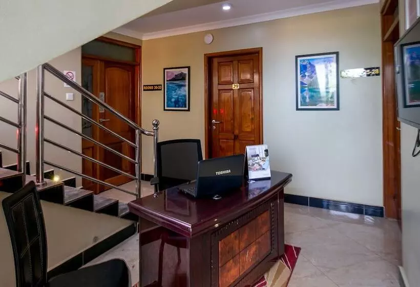 پانسیون Palm Gardens And Guest House