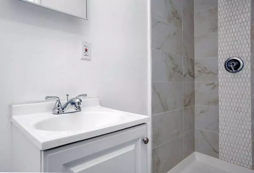 Majatalo Racpanos Modern Stay On Forrest Street