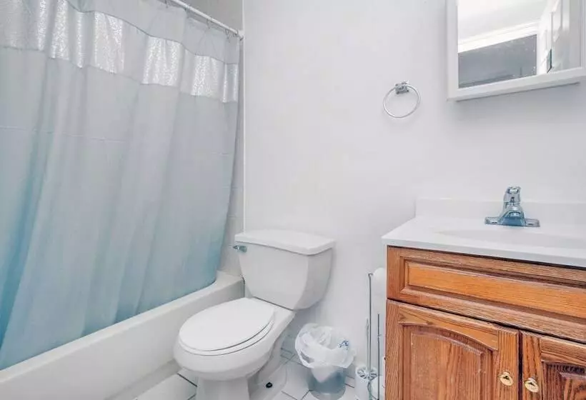 Majatalo Racpanos Modern Stay On Forrest Street