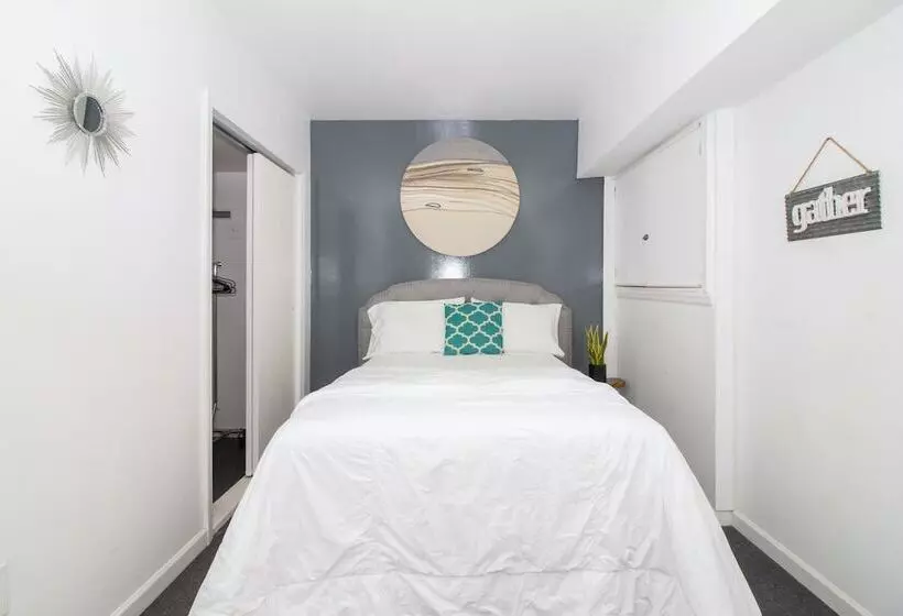 Majatalo Racpanos Modern Stay On Forrest Street