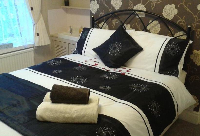 Pensionat St Hilda Guest House