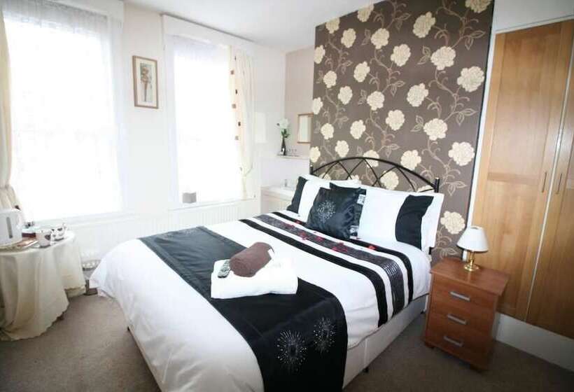 Pensionat St Hilda Guest House