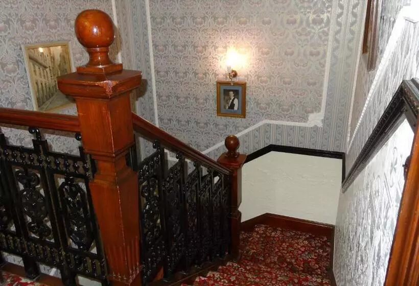 Majatalo The Winchester