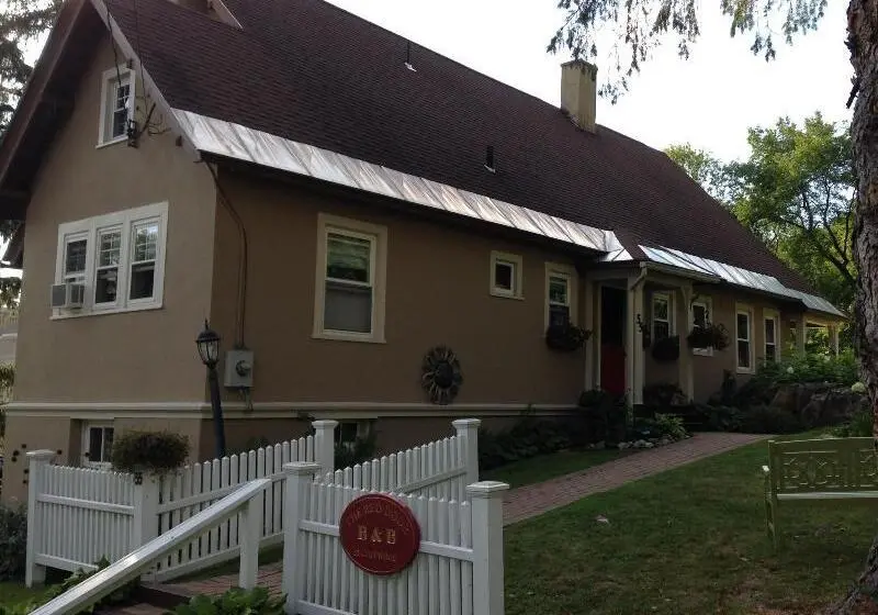 The Red Door B&b
