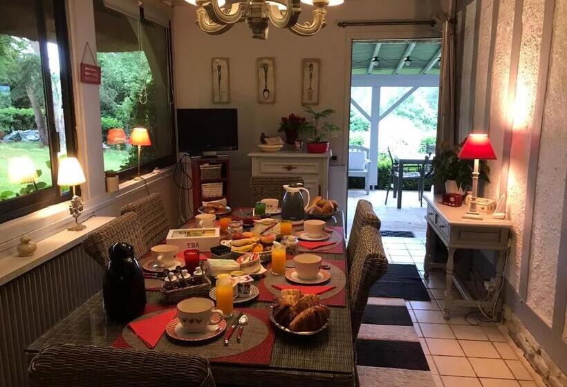 مبيت وإفطار Les Chaumières Du Pays D Auge