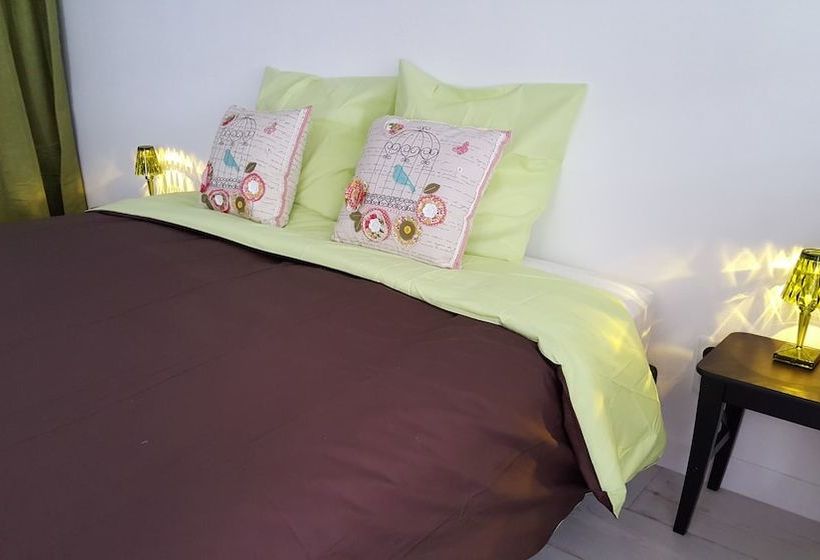 Nocleg ze śniadaniem Maison D Hôtes Rémoise