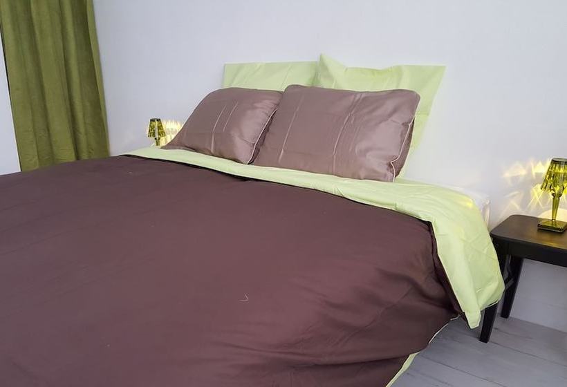 Nocleg ze śniadaniem Maison D Hôtes Rémoise