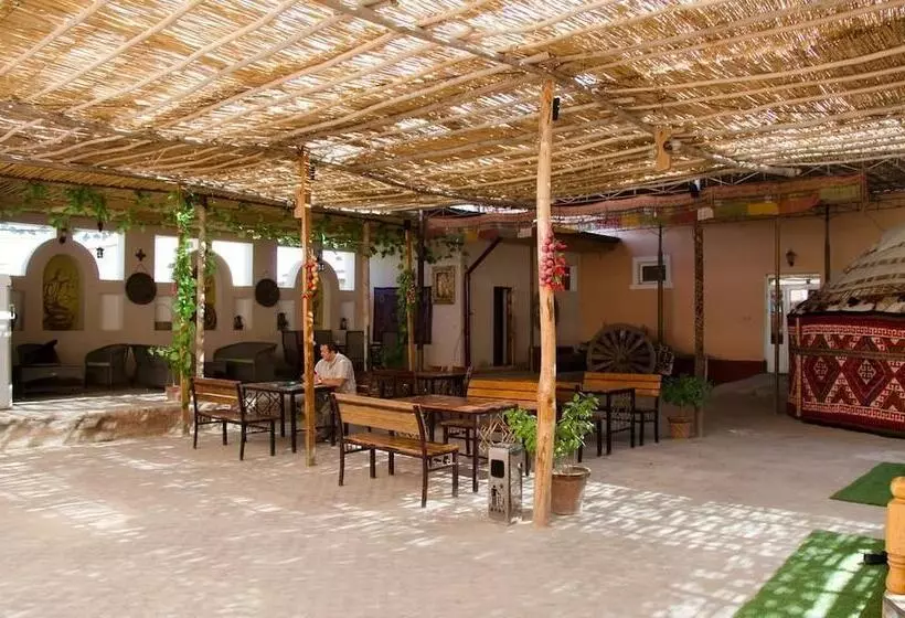 ホテル Jipek Joli Inn