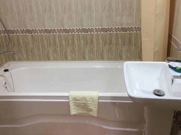 בית מלון כפרי Jipek Joli Inn