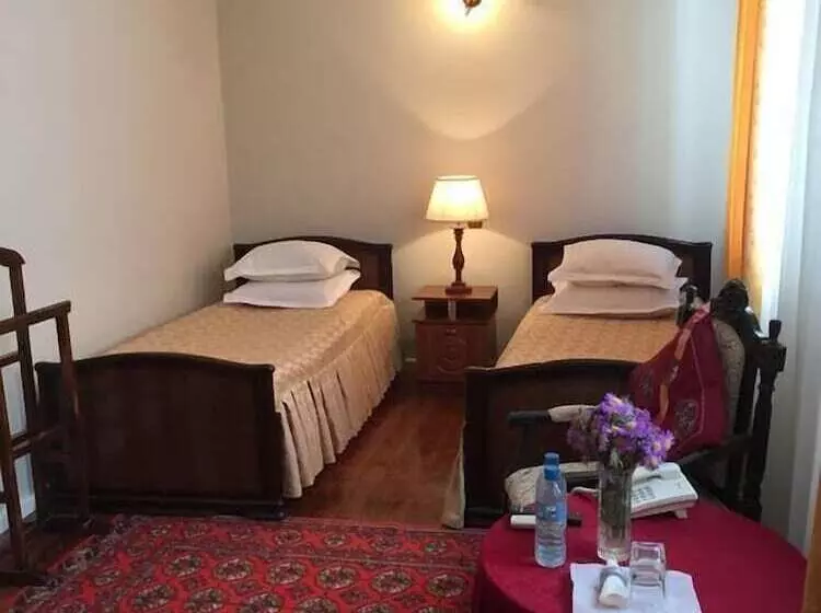 ホテル Jipek Joli Inn