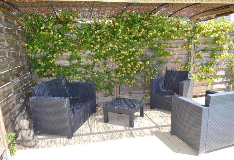 L Escapade Provencale