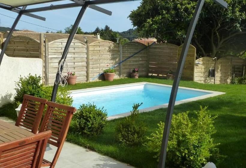 L Escapade Provencale