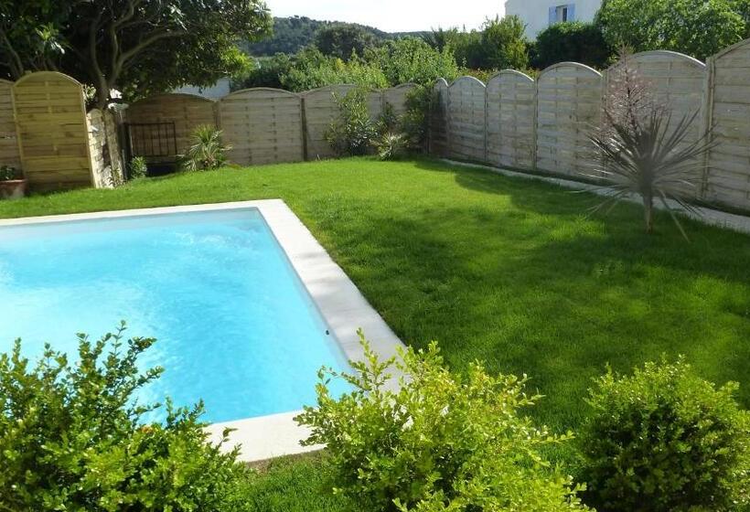 L Escapade Provencale