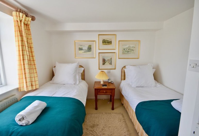 Mulberry Cottage  Cowes