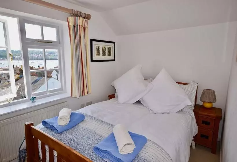 Mulberry Cottage  Cowes